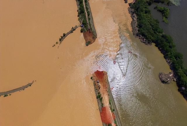 PP电子 PP电子平台黄河下游已成“悬河”高出地面10多米为何不挖走河底的泥沙？(图9)