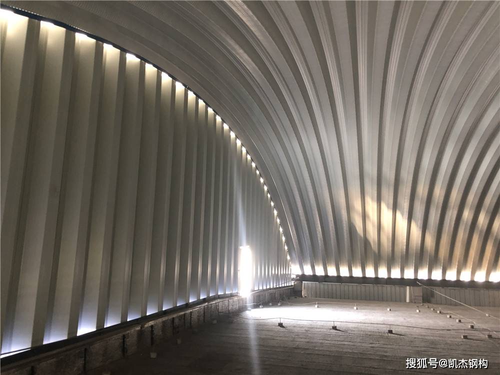 不锈钢拱形屋顶：打造独特风格的PP电子 PP电子平台建筑标识(图4)